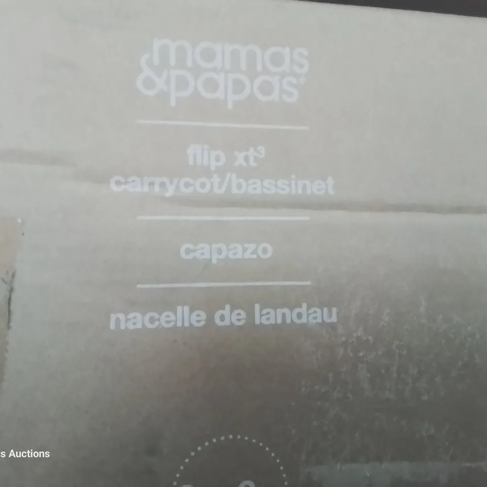 BOXED MAMAS & PAPAS FLIP XT3 CARRICOT, ATON 5 BABY SEAT & ATON BASE 2- FIX
