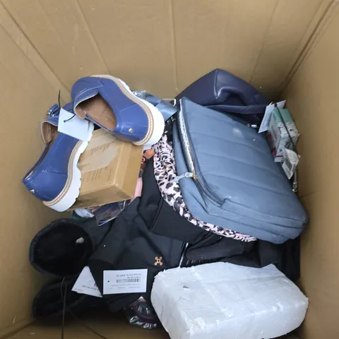 LARGE BOX OF ASSORTED ITEMS TO INCLUDE SHOES, CLOTHING ITEMS AND BAGS 