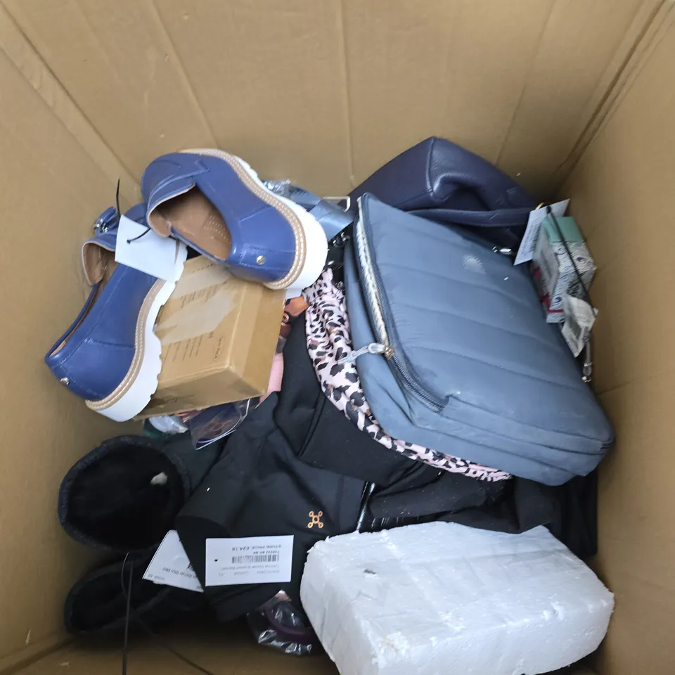 LARGE BOX OF ASSORTED ITEMS TO INCLUDE SHOES, CLOTHING ITEMS AND BAGS 