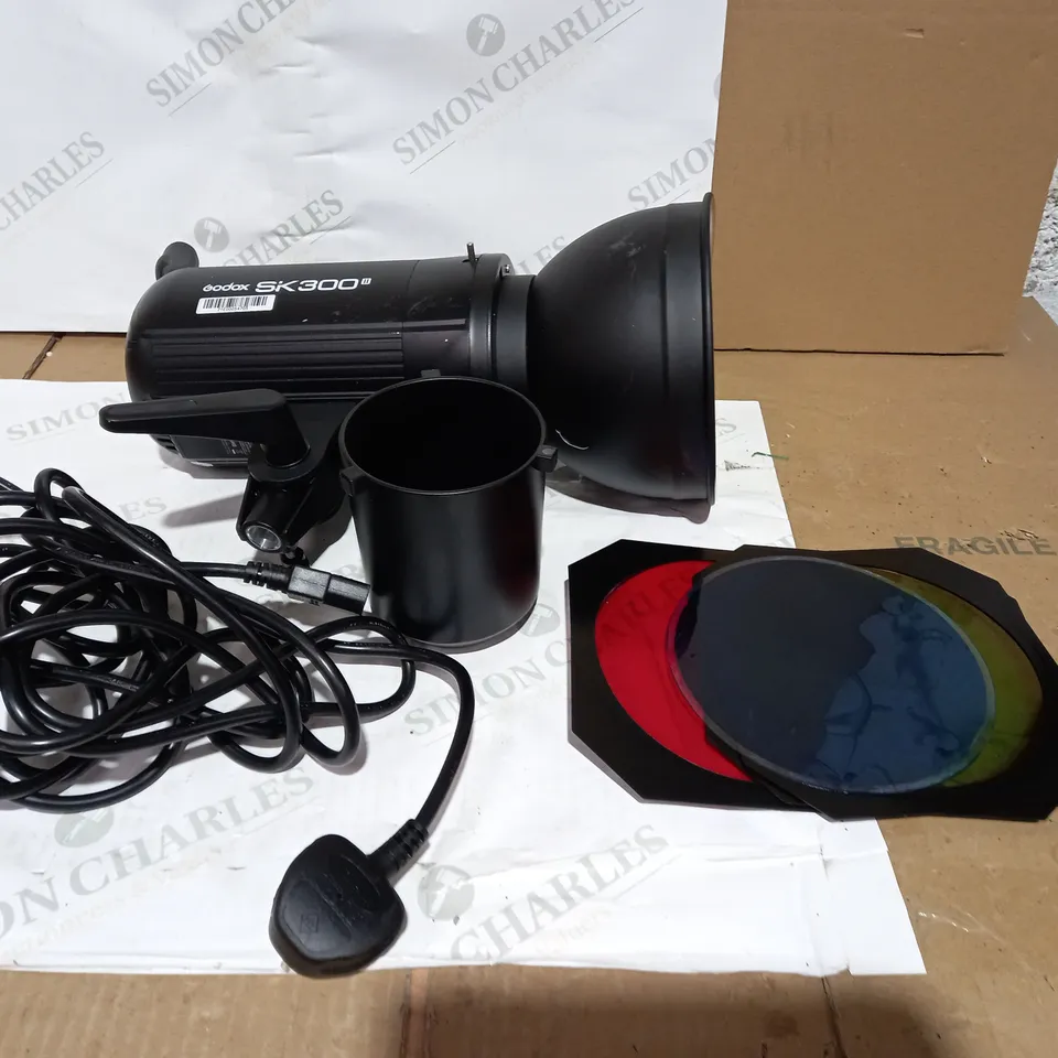 GODOX SK300II 300WS GN58 5600K STUDIO STROBE LIGHT