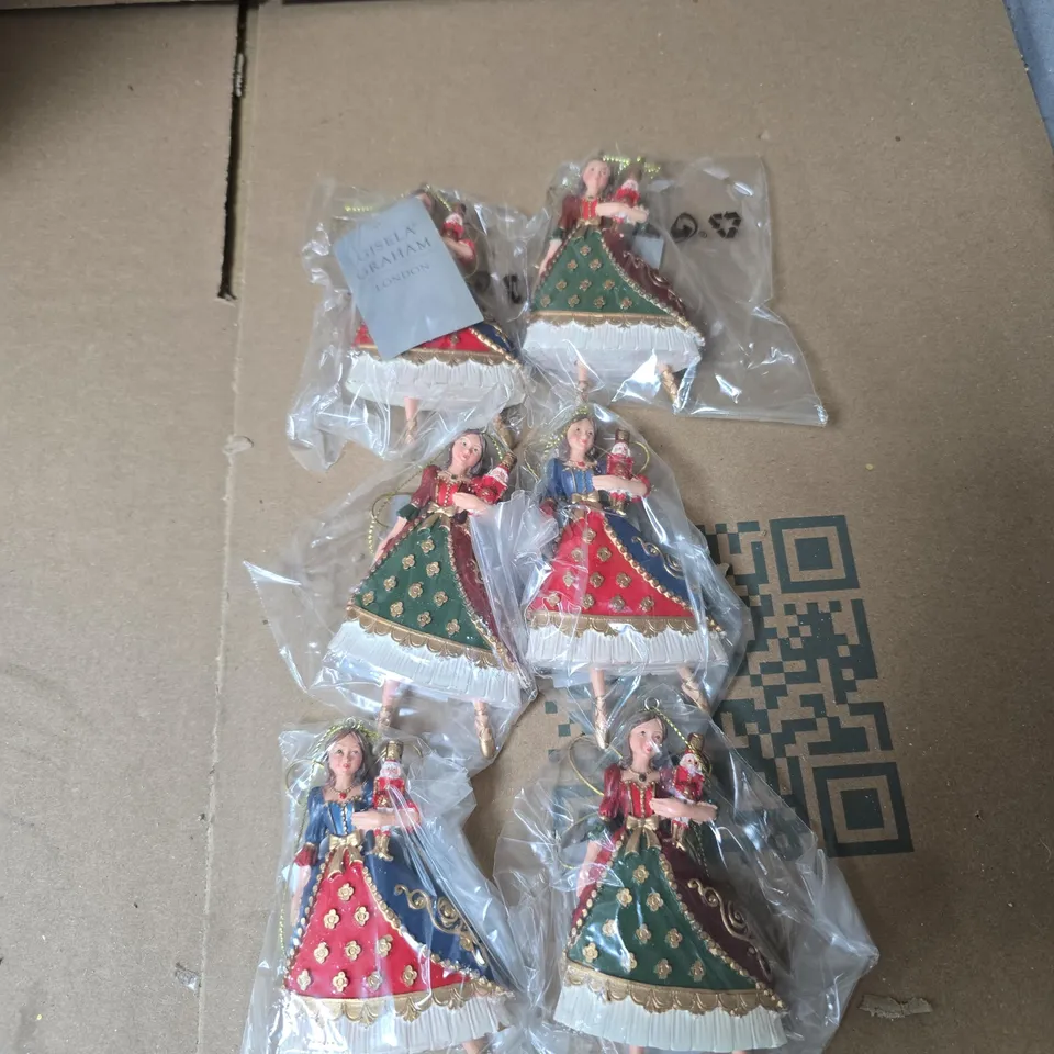 4 BOXES OF ASSORTED GISELA GRAHAM SMALL DECORATIONS 