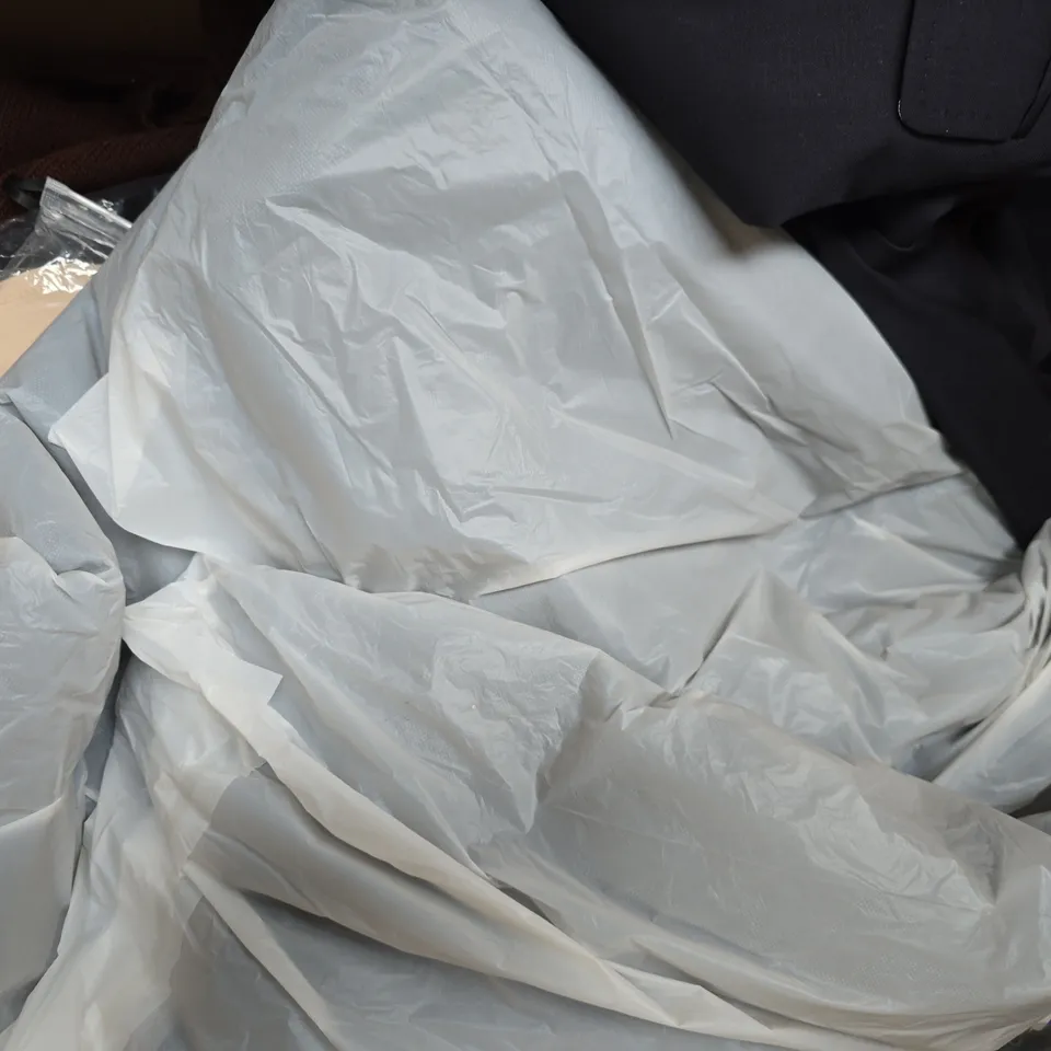 APPROXIMATELY 20 ASSORTED CLOTHING AND FASHION PRODUCTS IN VARIOUS STYLES AND SIZES - COLLECTION ONLY