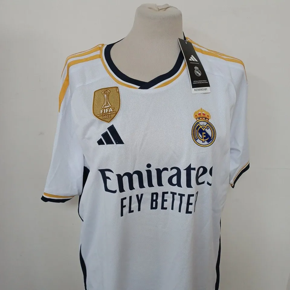 REAL MADRID HOME SHIRT WITH MODRIC 10 SIZE M