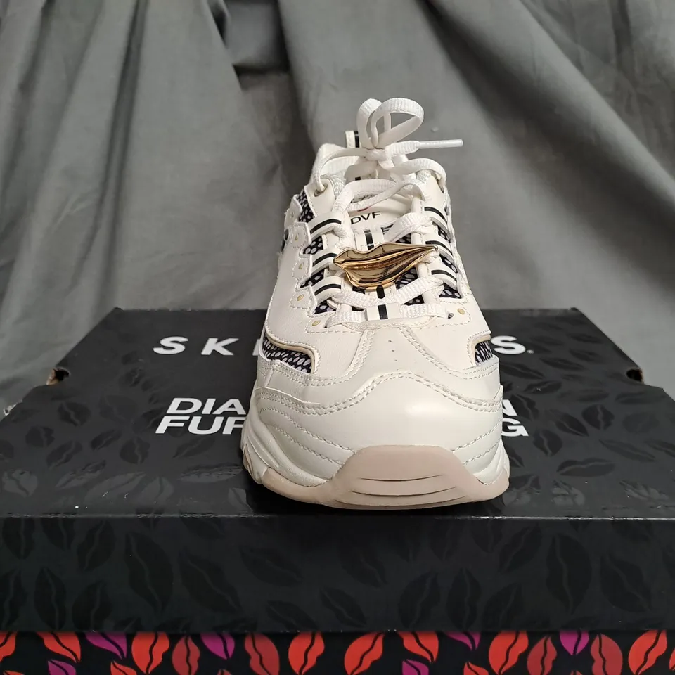 BOXED PAIR OF SKECHERS TRAINERS IN TAUPE SIZE 6