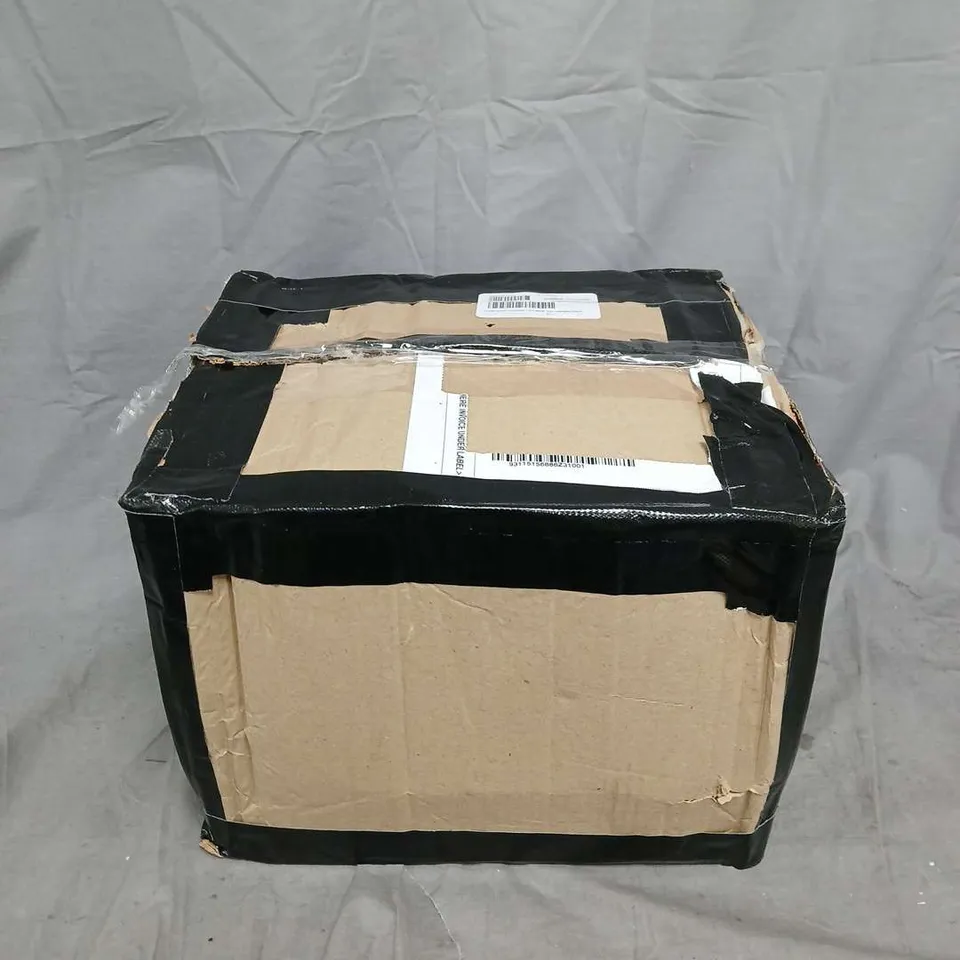 SHARK CRYOGLOW LED MASK WITH CHARGING STAND