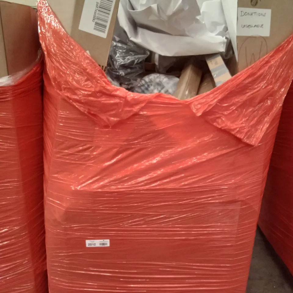 PALLET OF ASSORTED ITEMS INCLUDING CLOTHES RACK, SHOWER SYSTEM, ACORN FORT 2 LAYERS MICROWAVE OVEN RACK, ROLLER BLINDS, WATER PROOF BATHROOM CABINET 