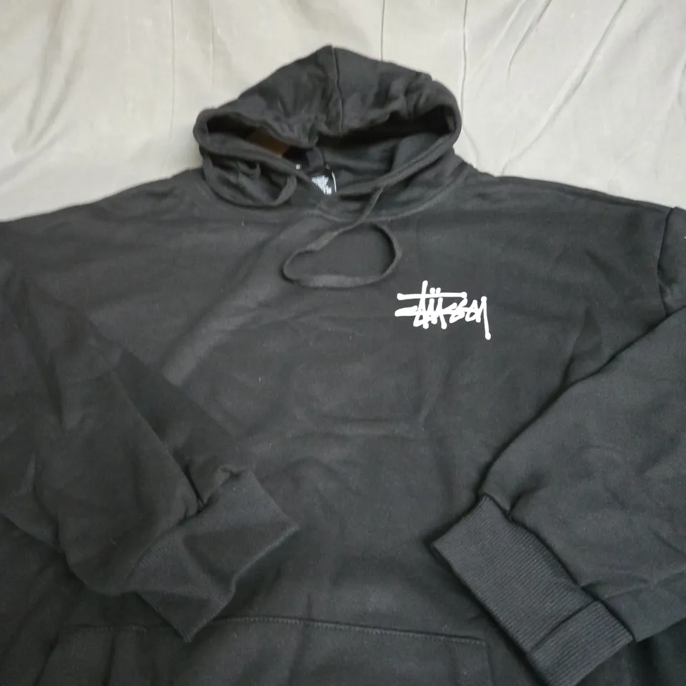 STUSSY LOGO HOODIE IN BLACK SIZE M