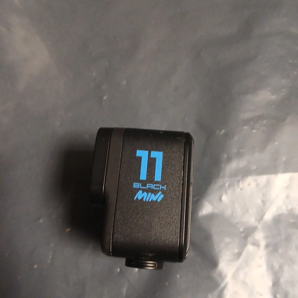 GOPRO HERO11 BLACK MINI ACTION CAMERA – IN CASE WITH MOUNT & USB CABLE