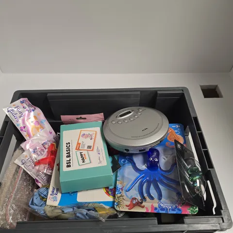 BOX OF APPROXIMATELY 15 ASSORTED TOYS INCLUDING BSL BASICS FLASHCARDS, ALBA PORTABLE CD PLAYER AND 3DMODEL