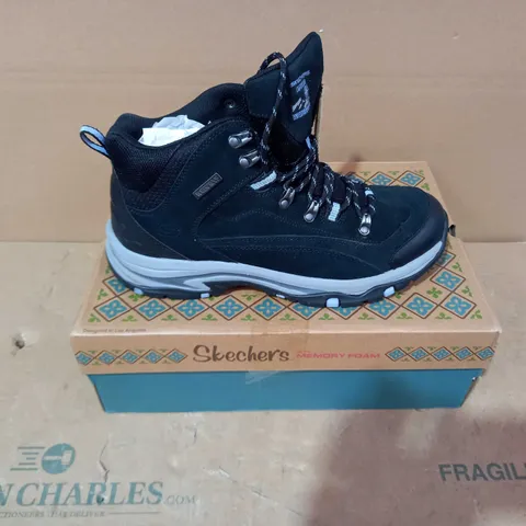 BOXED PAIR OF SKECHERS - SIZE 8