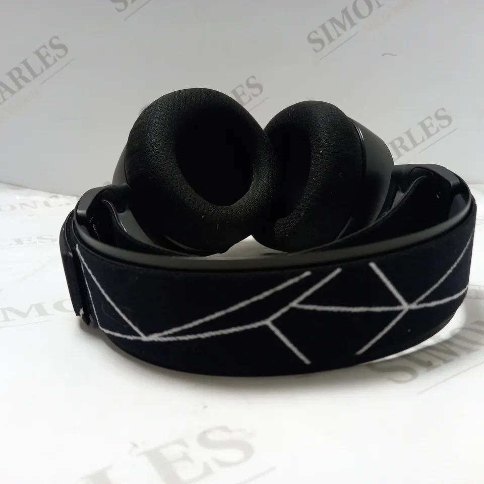 STEEL SERIES ARCTIS 9 WIRELESS GAMING HEADSET