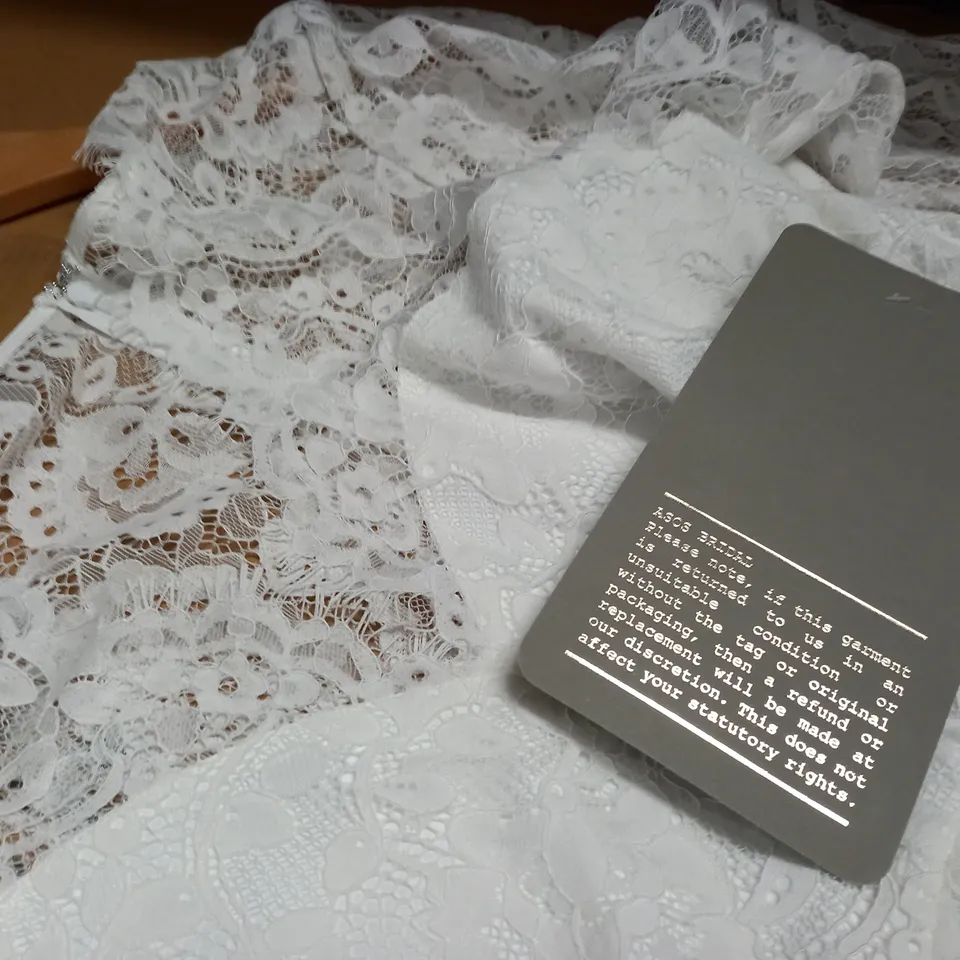 ASOS BRIDAL LACE WEDDING DRESS IN IVORY - UK 20