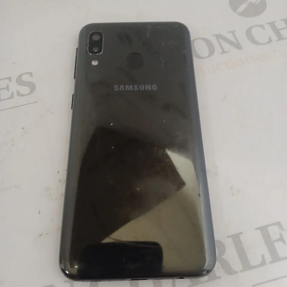 SAMSUNG MOBILE PHONE 