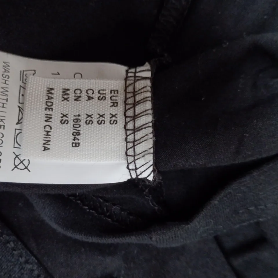 WHITE FOX WOMEN'S BLACK STRAPPY TOP – UK 6 (EU XS, US XS)