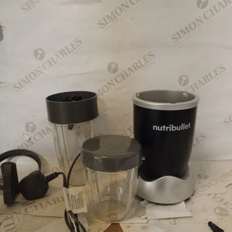 NUTRIBULLET 600 SERIES BLENDER 