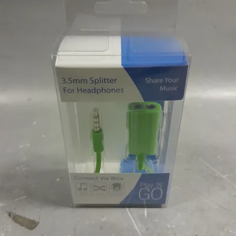 APPROXIMATELY 40 BOXED PLAY 'N' GO 3.5MM HEADPHONE SPLITTER CABLES