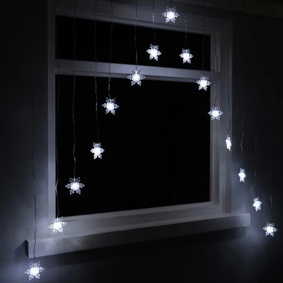 BOXED 1.2X1.2M SNOWFLAKE CURTAIN LIGHT