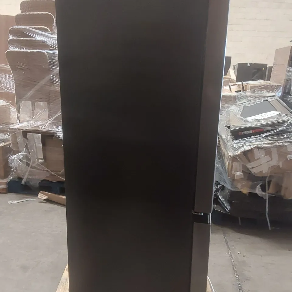 LOGIK L4D83X25 FRIDGE FREEZER - INOX