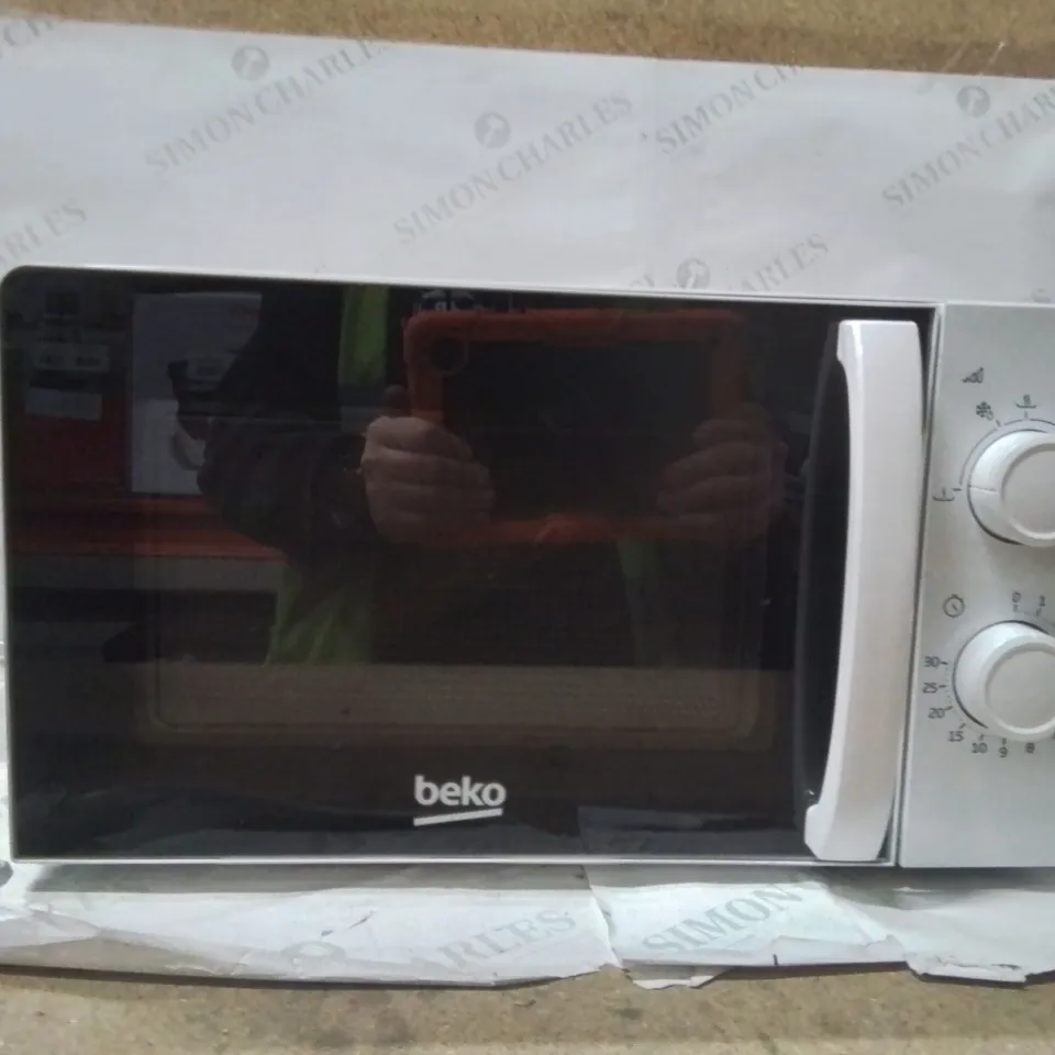 BOXED BEKO COMPACT SOLO MICROWAVE WHITE