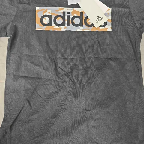 ADIDAS KID'S T-SHIRT IN BLACK SIZE 9-10 YEARS