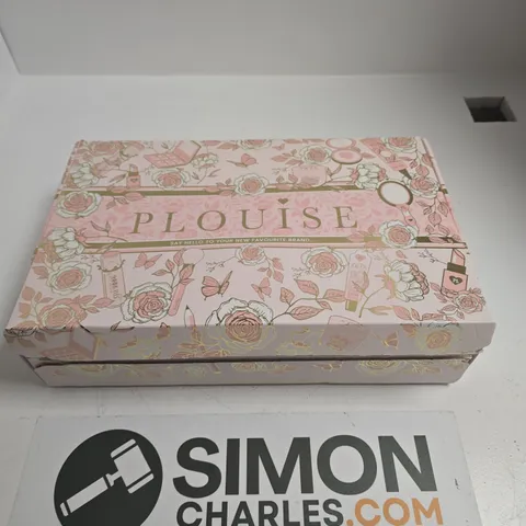 P LOUISE PINK FLORAL MYSTERY MAKE-UP BOXED KIT