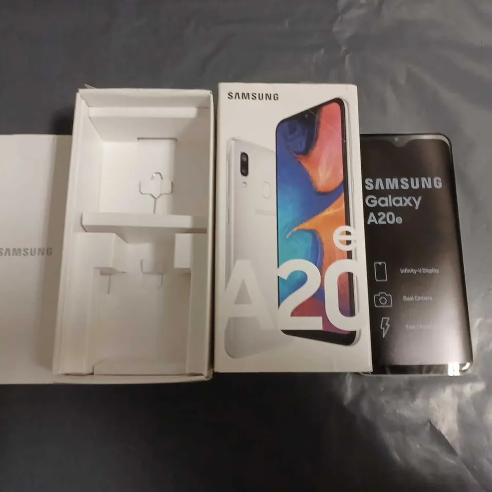 SAMSUNG GALAXY A20E 32GB IN WHITE - SM-A202F/DS