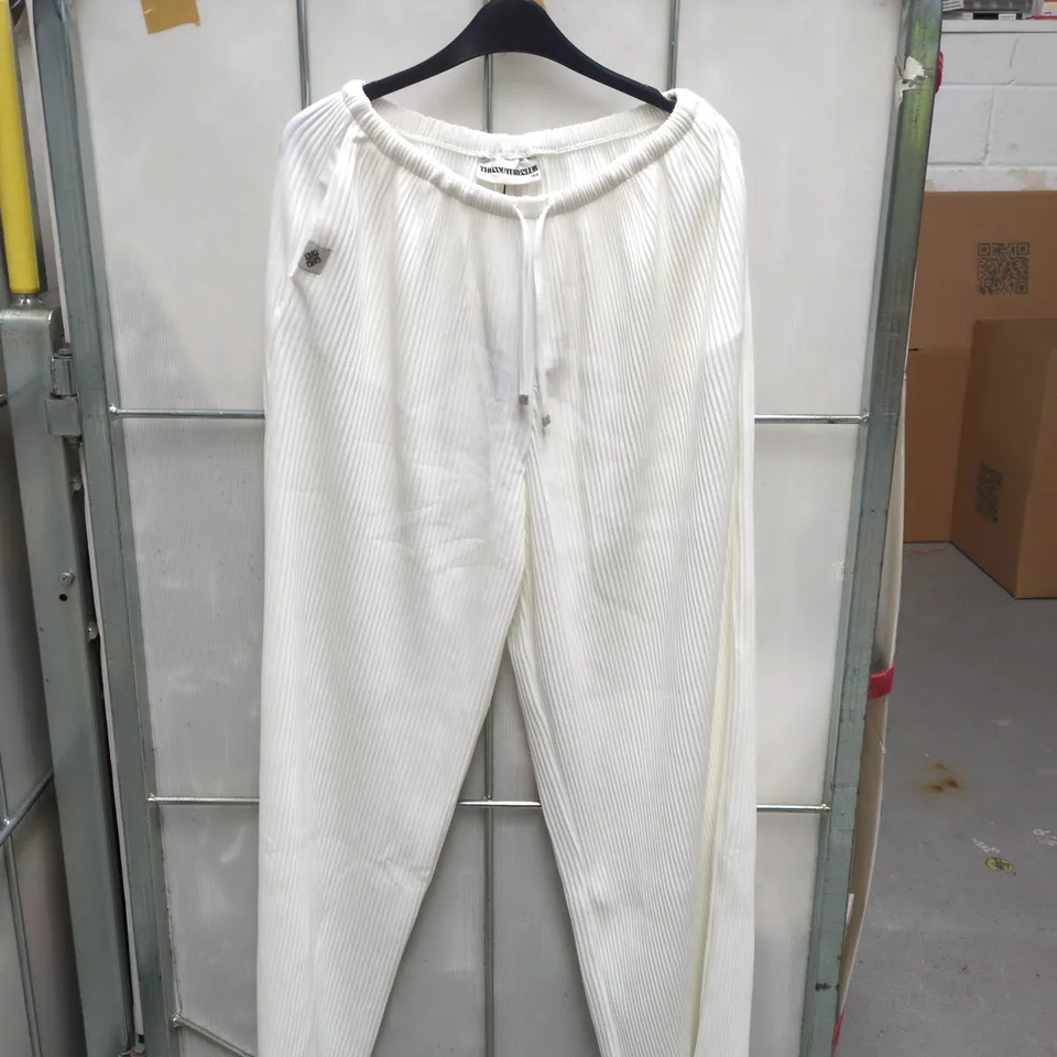 THE COUTURE CLUB PLISSE TROUSERS – CREAM, UK 8