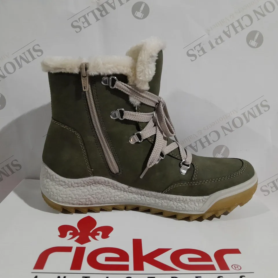 BOXED PAIR OF RIEKER WATER RESISTANT WARM LINED HIKING BOOTS IN KHAKI - SIZE 6