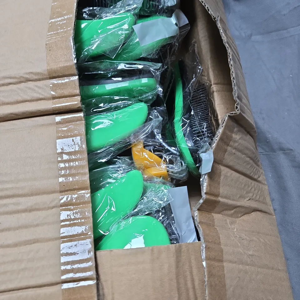 BOX OF APPROXIMATELY 20 DETANGLING HAIRBRUSHES GREEN 