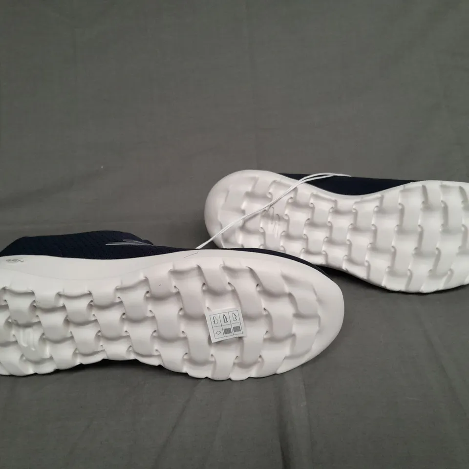 BOXED PAIR OF SKETCHERS NAVY LADIES GO WALK JOY SIZE UK 8