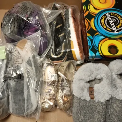 APPROXIMATELY 20 ASSORTED PAIRS OF SHOES AND FOOTWEAR ITEMS IN VARIOUS STYLES AND SIZES TO INCLUDE HEELYS, COFACE, LILLEY, ETC