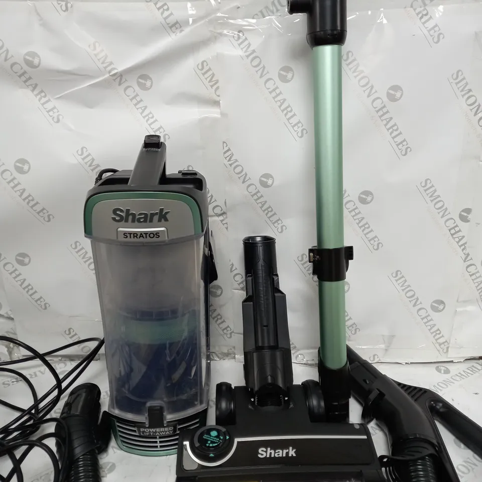BOXED SHARK STRATOS UPRIGHT VACUUM CLEANER WITH PET-TOOL & CAR KIT NZ860UK - COLLECTION ONLY