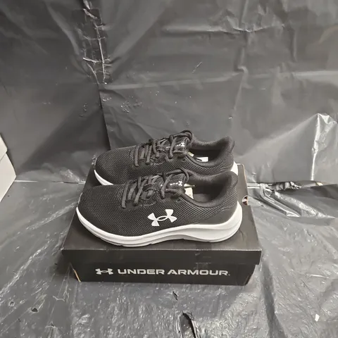UNDER ARMOUR RUNNING SHOES β BLACK MESH UK SIZE 4.5