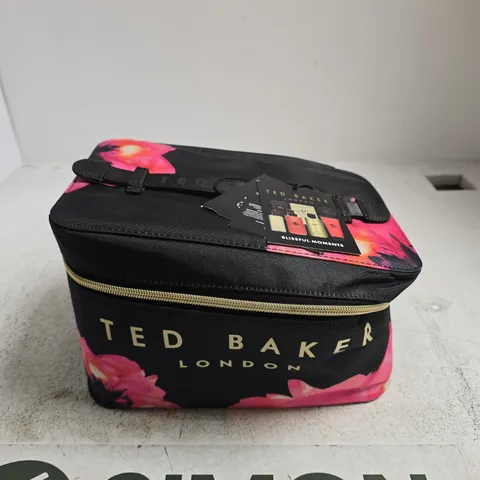 TED BAKER LONDON BLISSFUL MOMENTS COSMETIC SET