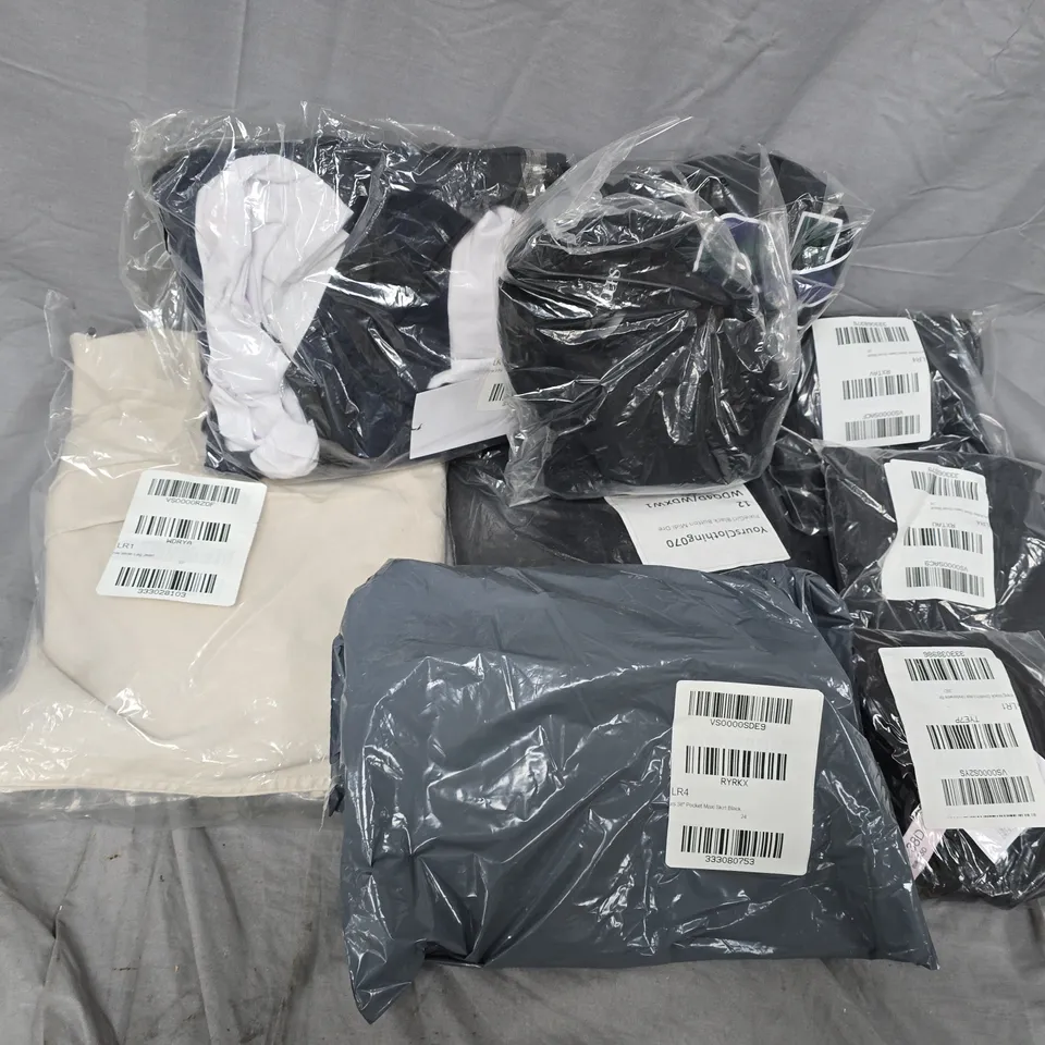 APPROXIMATELY 15 ASSORTED CLOTHING ITEMS IN VARIOUS SIZES, STYLES & COLOURS TO INCLUDE WIDE LEG JEANS, POCKET MAXI SKIRT, SOHO CHECK CREWNECK SWEATSHIRT