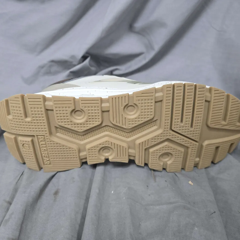 UNBOXED PAIR OF PULL & BEAR SWD TRAINERS IN BEIGE - SIZE 40