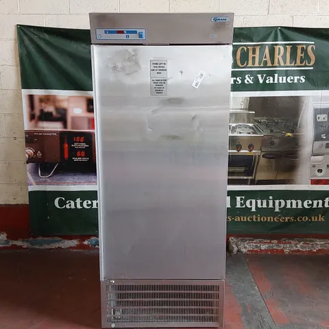 GRAM K625 UPRIGHT FRIDGE