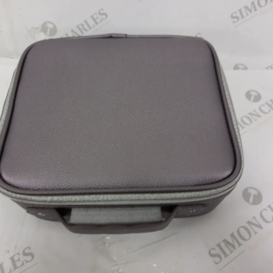 TILI COSMETICS STORAGE CASE 