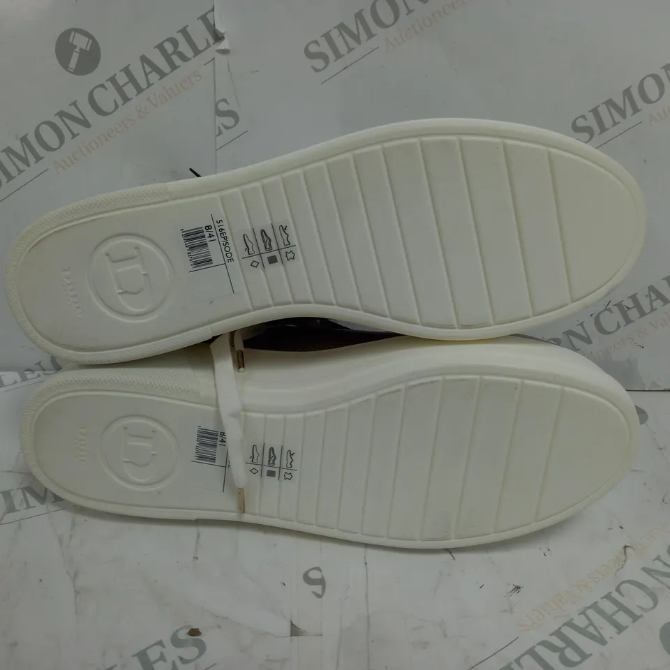 DUNE LONDON EPISODE WEDGE TRAINER - SIZE 8