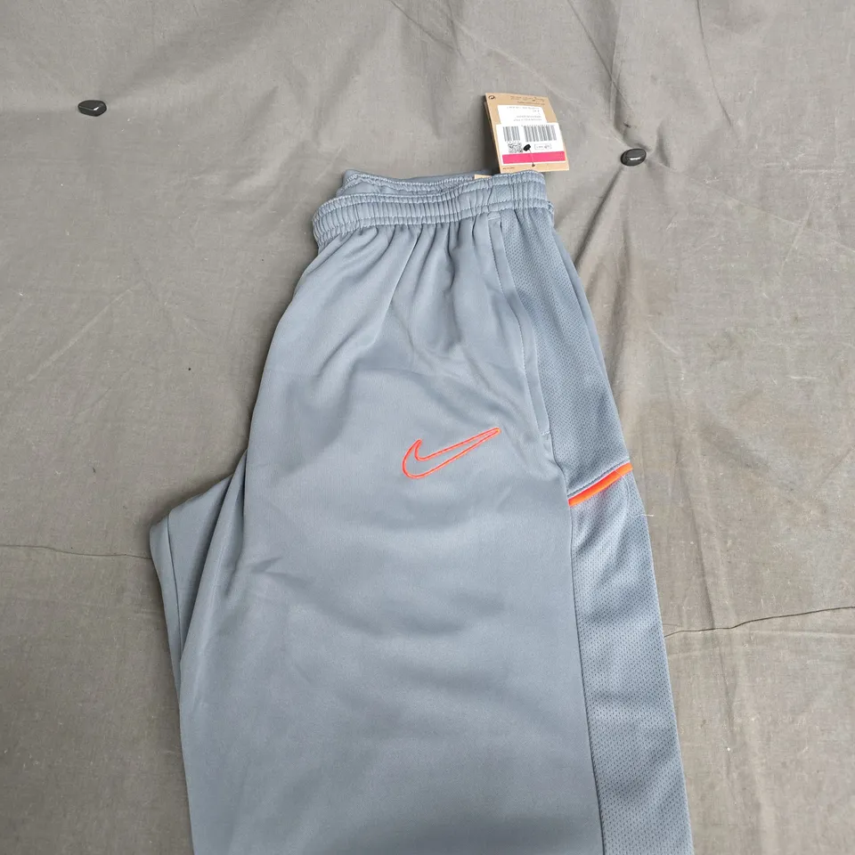 NIKE LIGHT GREY TRACK PANTS - LARGE