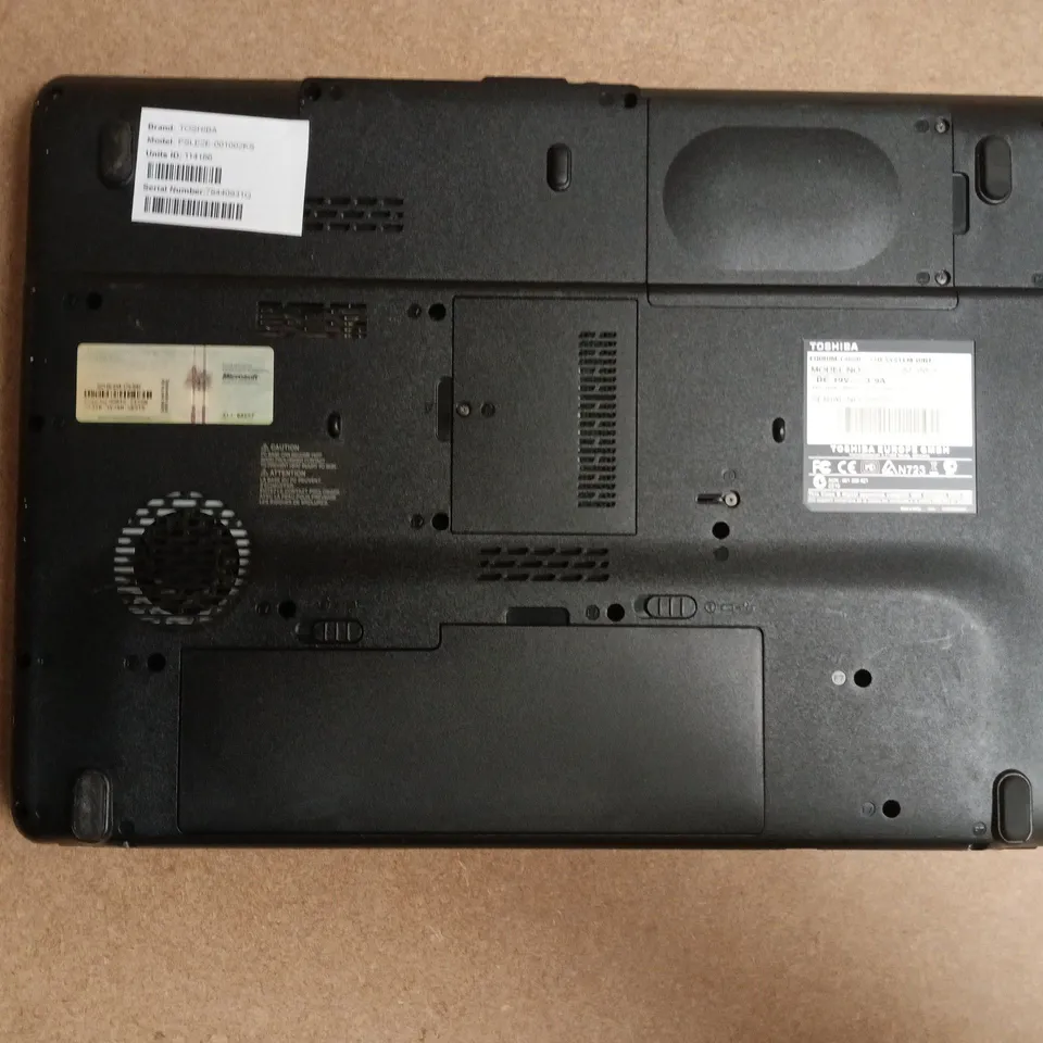 TOSHIBA PSLE2E-001002KS LAPTOP