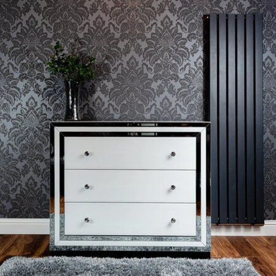 BOXED ROAN 3 DRAWER CHEST