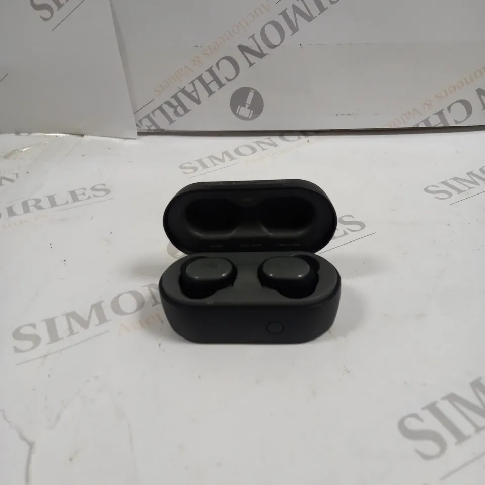 SKULLCANDY TRUE WIRELESS EARBUDS BOXED 