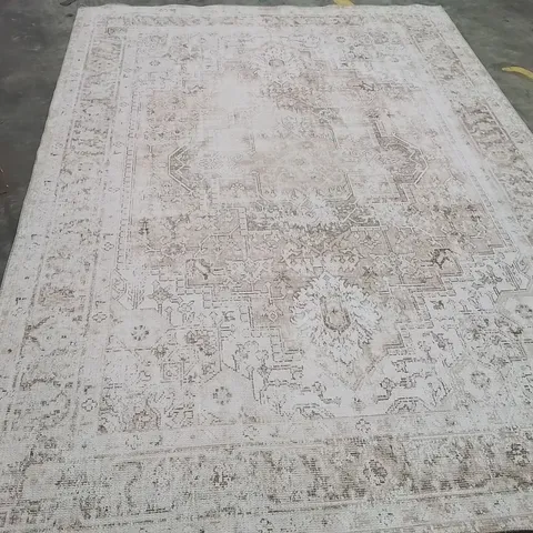 QUALITY DESIGNER AREA RUG APPROXIMATELY 290X200CM