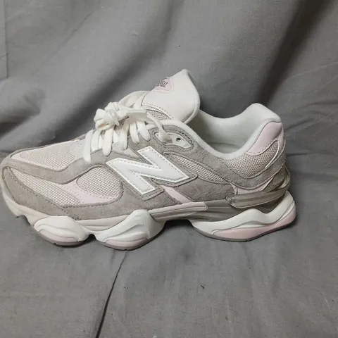 NEW BALANCE 9060 SNEAKERS – PALE PINK/GRAY SIZE 6