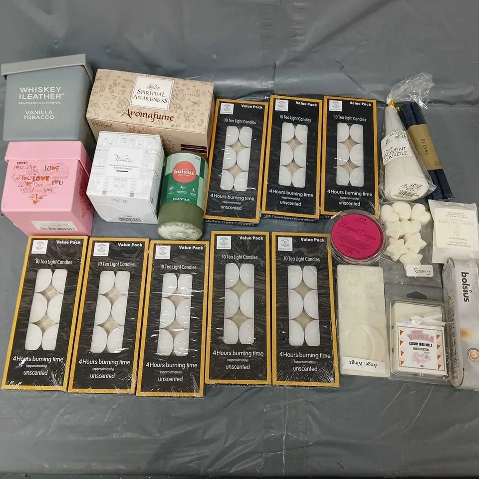 APPROXIMATELY 10 ASSORTED HOUSEHOLD ITEMS TO INCLUDE - TEA LIGHTS, AND CANDLES ETC. 