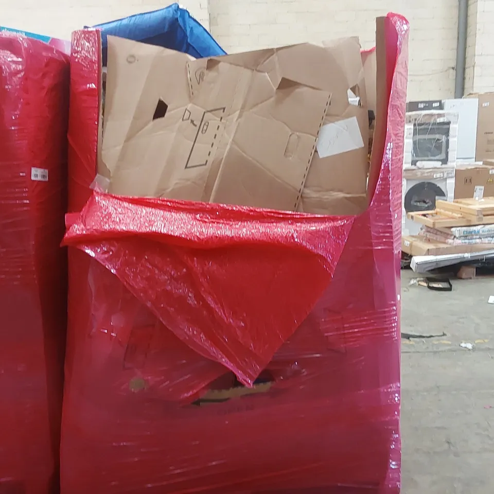 PALLET OF ASSORTED ITEMS TO INCLUDE: MATTRESS TOPPER, STEP LADDERS, POP-UP TENT, SAMSUNG TV FRAME ECT