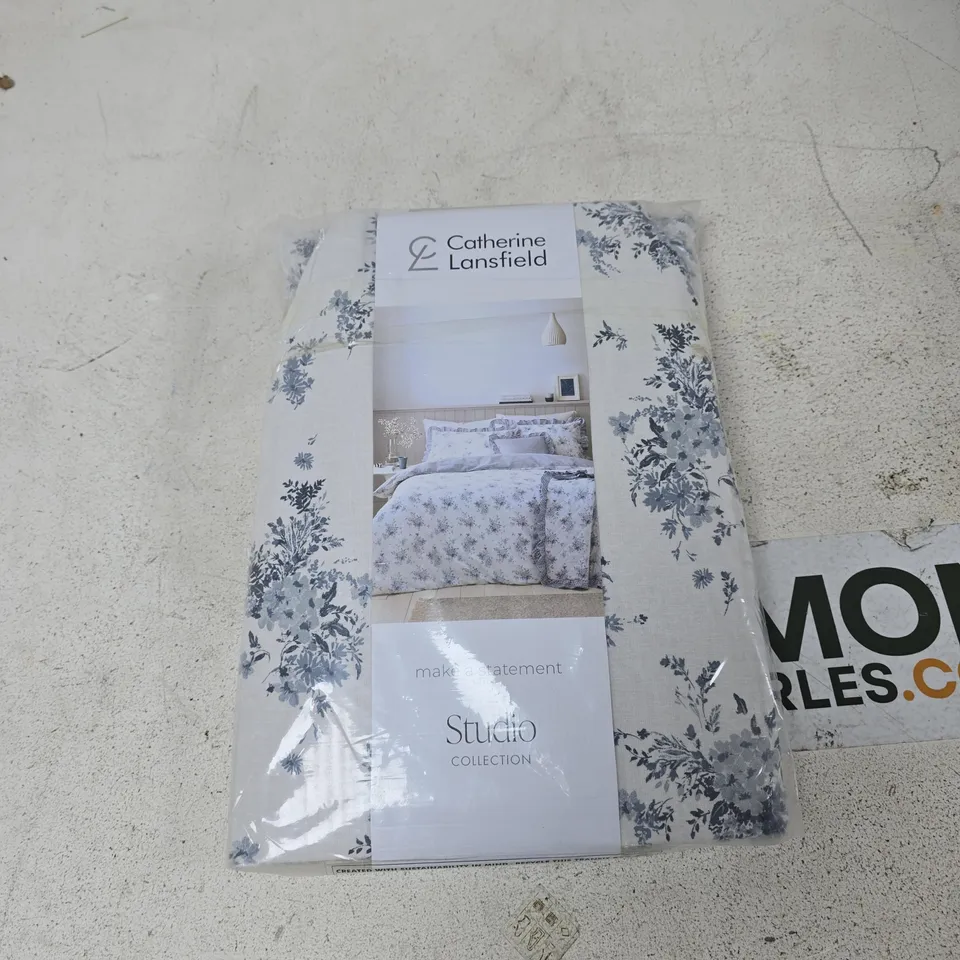 CATHERINE LANSFIELD DOUBLE DUVET SET – STUDIO COLLECTION, FRILL DETAIL