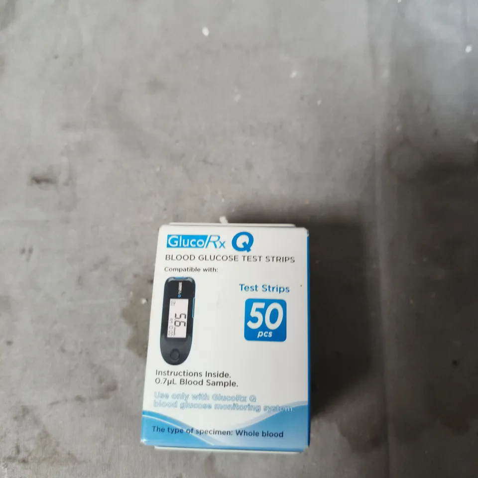 APPROXIMATELY 20 ASSORTED ITEMS INCLUDING REXEL STAPLES , BLOOD GLUCOSE TEST STRIPS AND LIGHT BULB FITTINGS 