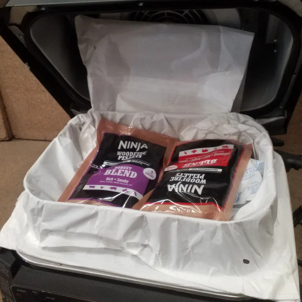 BOXED NINJA WOODFIRE ELECTRIC BBQ GRILL & SMOKER